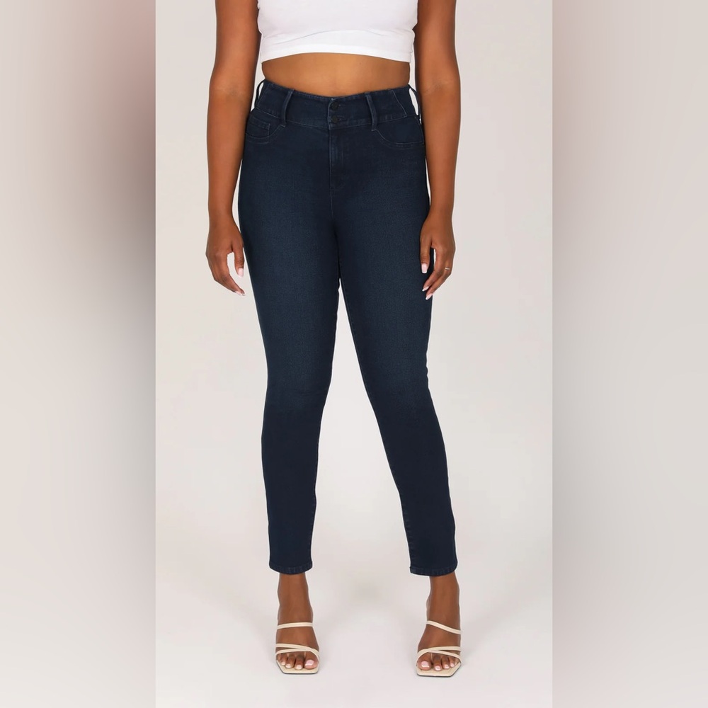 SoundStyle Amazing Waist Skinny Jeans W/ Double Button Used Condition